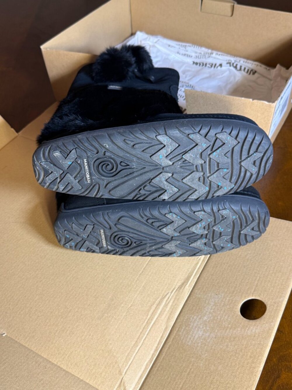 Manitobah Waterproof Snowy Owl Black Suede Mukluk Boots Women's 9 Like New - Picture 5 of 8